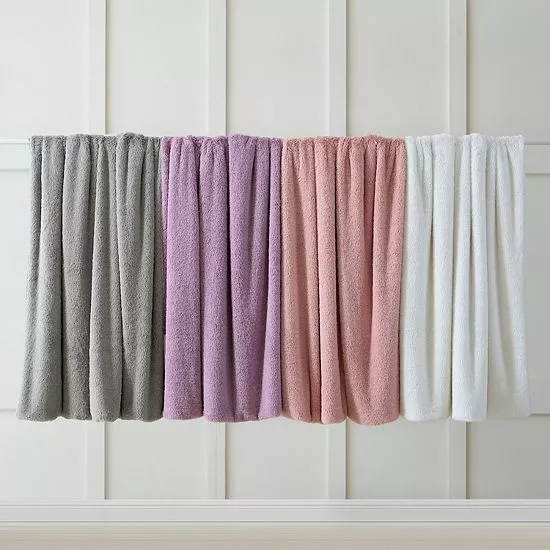 Koolaburra By UGG Shae Faux Fur Kids Throw Kb White 4 Koolaburra By UGG Shae Faux Fur Kids Throw Kb White - Image 4