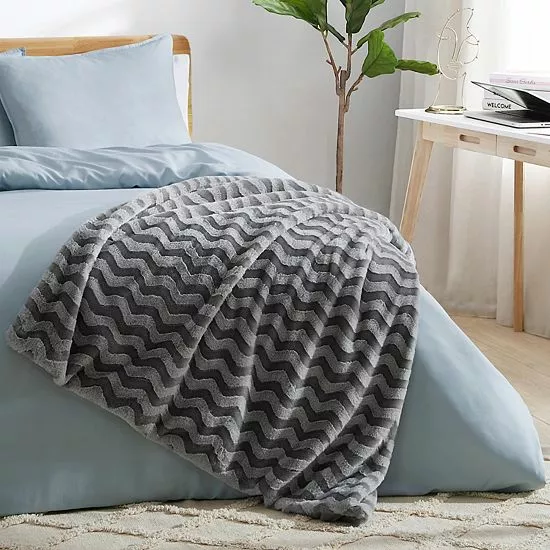 Koolaburra By UGG Mercer Faux Fur Throw Birch 2 Koolaburra By UGG Mercer Faux Fur Throw Birch - Image 2