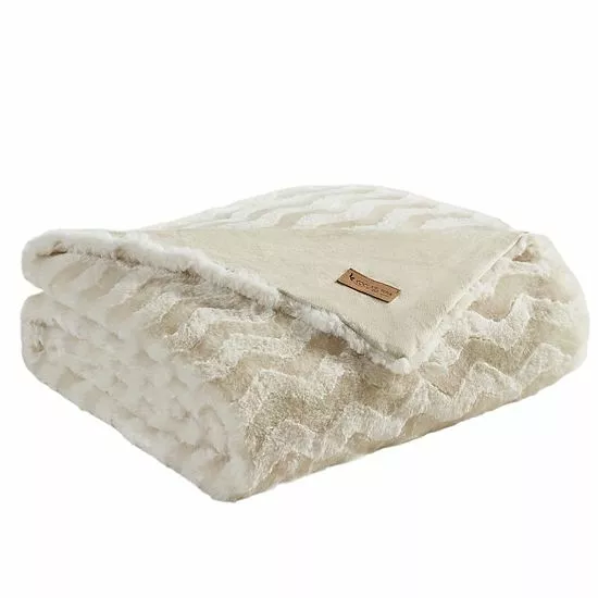 Koolaburra By UGG Mercer Faux Fur Throw Birch 7 Koolaburra By UGG Mercer Faux Fur Throw Birch - Image 7