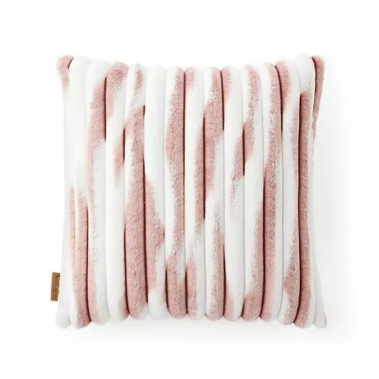 Koolaburra By UGG Sadie Faux Fur Throw Pillow Navy 6 Koolaburra By UGG Sadie Faux Fur Throw Pillow Navy - Image 6