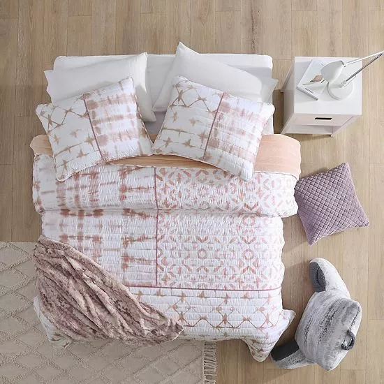 Koolaburra By UGG Wren Quilt Set With Shams 3 Koolaburra By UGG Wren Quilt Set With Shams - Image 3