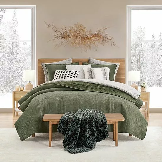 Koolaburra By UGG Lona Quilt Set With Shams Dark Rose 1 Koolaburra By UGG Lona Quilt Set With Shams Dark Rose