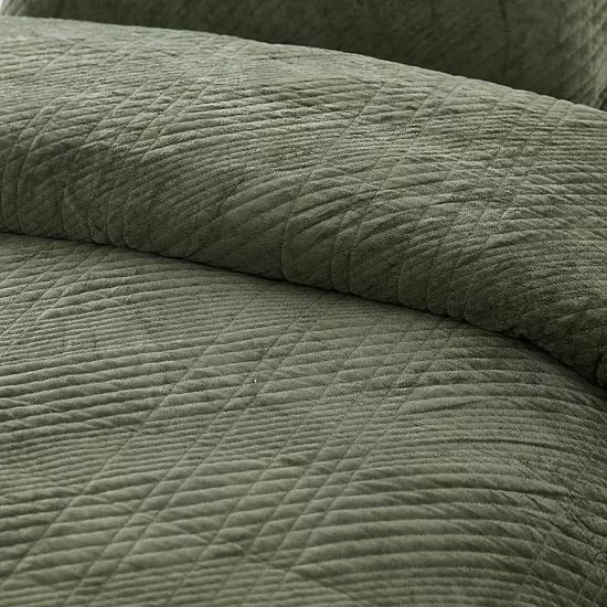 Koolaburra By UGG Lona Quilt Set With Shams Dark Rose 2 Koolaburra By UGG Lona Quilt Set With Shams Dark Rose - Image 2