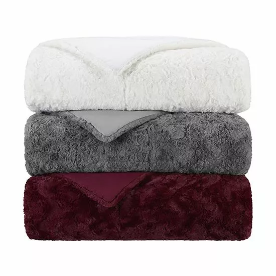 Koolaburra By UGG Bella Faux Fur Comforter Set With Shams Frost Gray 5 Koolaburra By UGG Bella Faux Fur Comforter Set With Shams Frost Gray - Image 5