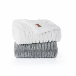 Koolaburra By UGG Batya Faux Fur Throw Kb White 8 Koolaburra By UGG Batya Faux Fur Throw Kb White -Koolaburra by UGG shop unnamed file 389