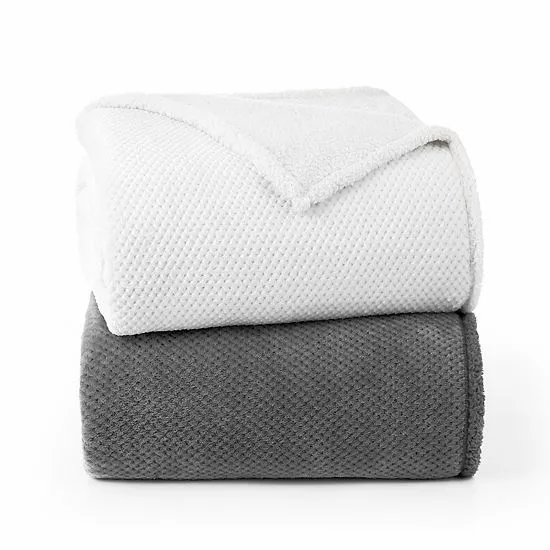 Koolaburra By UGG Pina Sherpa Plush Blanket Kb White 4 Koolaburra By UGG Pina Sherpa Plush Blanket Kb White - Image 4