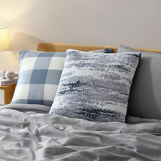 Koolaburra By UGG Indy Sherpa Throw Pillow Sapphire 2 Koolaburra By UGG Indy Sherpa Throw Pillow Sapphire - Image 2